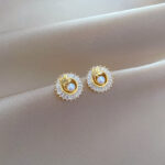D516 Ear Studs